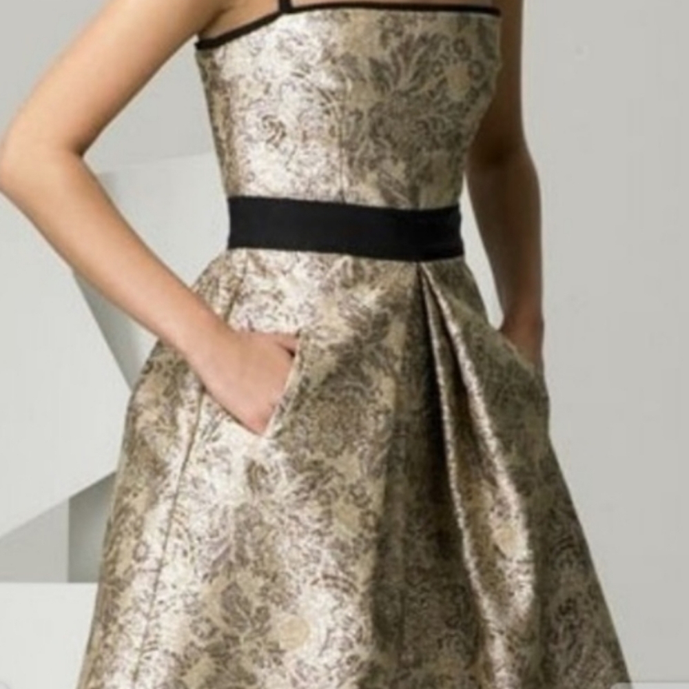 Dolce & Gabbana Size 42 Gold Leaf Dress - Picture 3 of 13